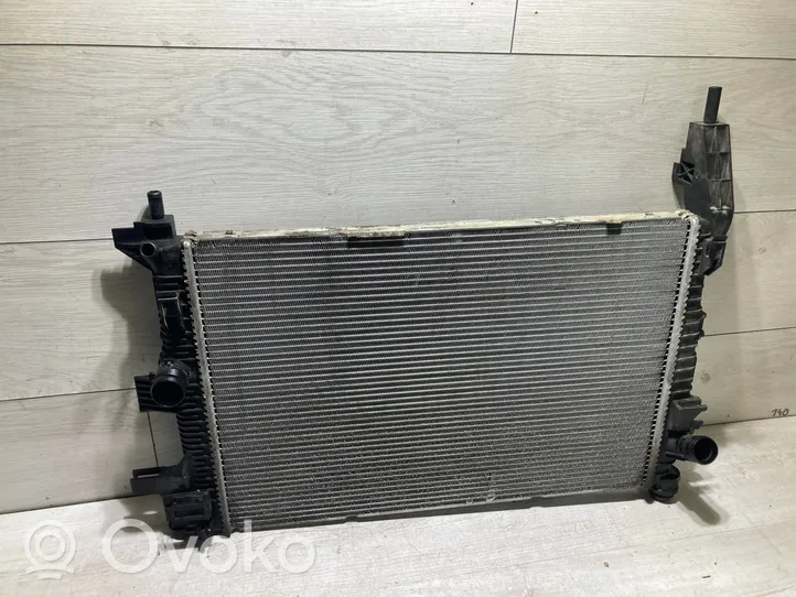 Ford C-MAX II Radiateur de refroidissement cv61-8005-vc