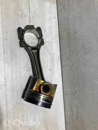 Skoda Octavia Mk3 (5E) Piston avec bielle 