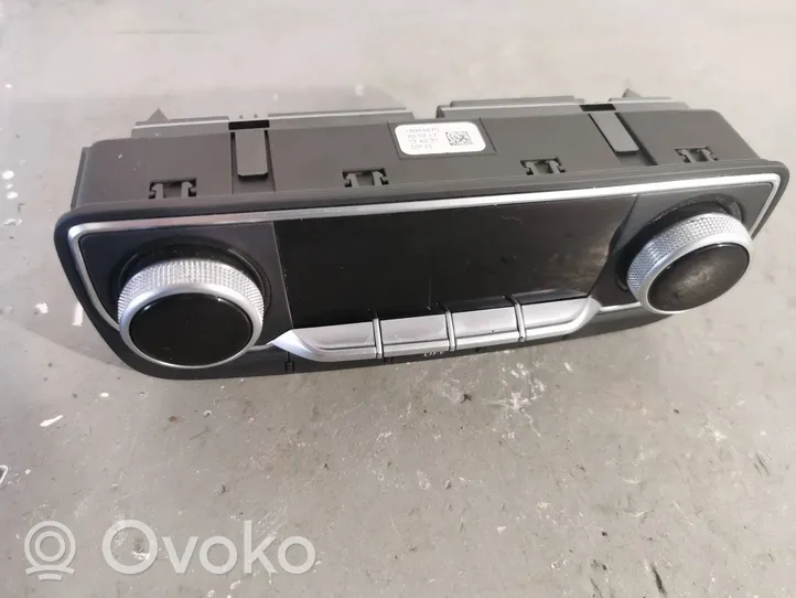 Audi Q7 4M Climate control unit 4M0919158C