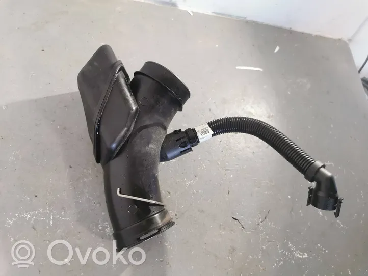 BMW X4 G02 Część rury dolotu powietrza 8587573