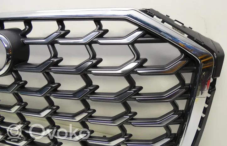 Audi A8 S8 D5 Maskownica / Grill / Atrapa górna chłodnicy 4N0853651AC