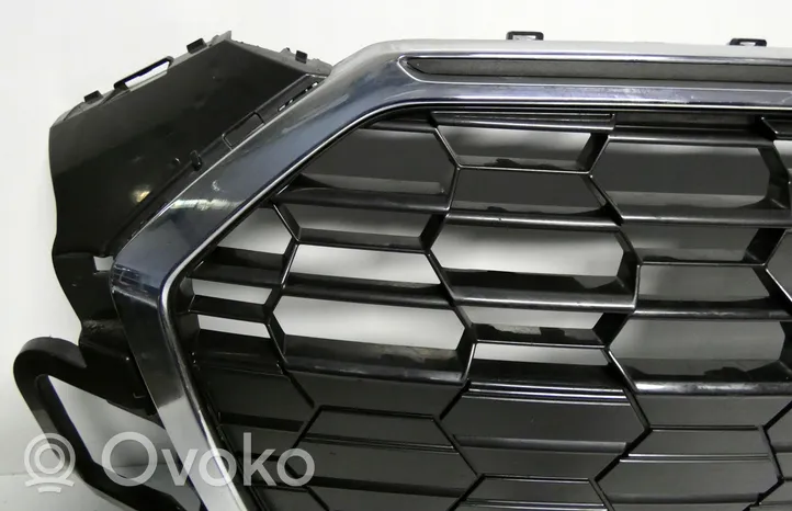 Audi A5 Maskownica / Grill / Atrapa górna chłodnicy 8W6853651BE