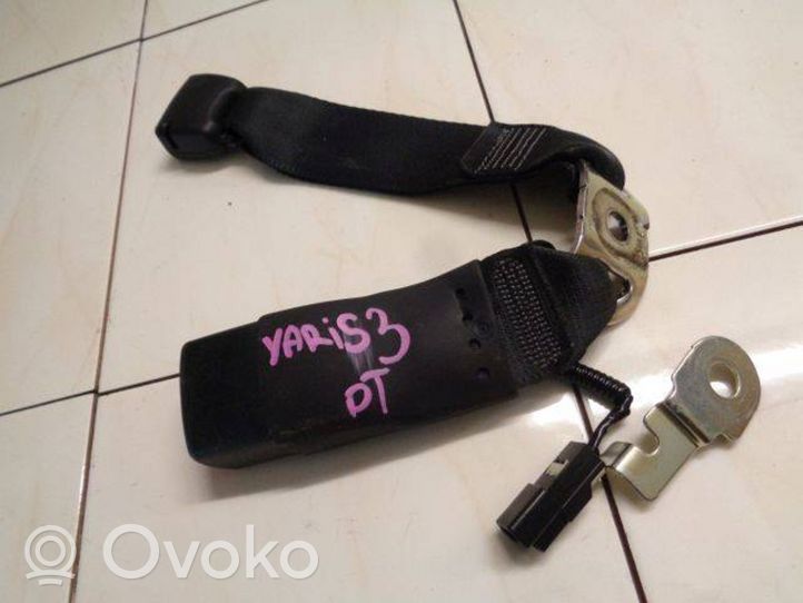 Toyota Yaris Middle seatbelt buckle (rear) 