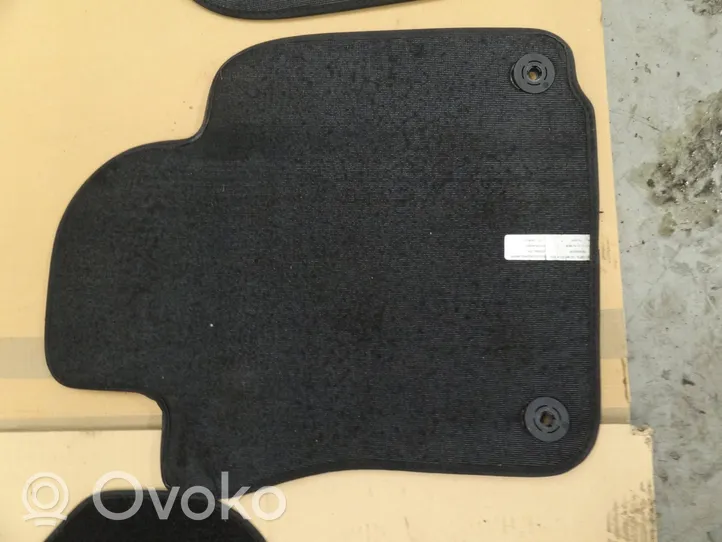 Volkswagen Golf VI Kit tapis de sol auto 1K1863011R