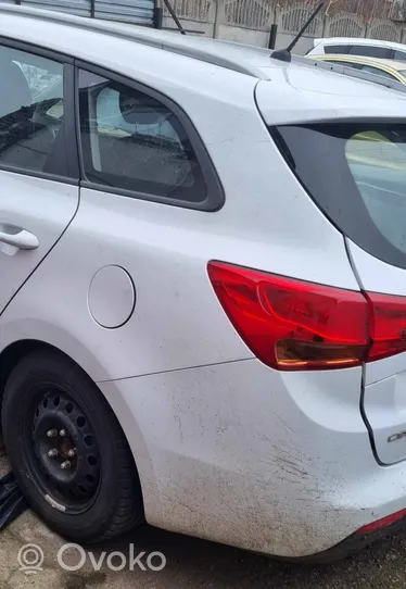 KIA Ceed Galinio žibinto detalė 