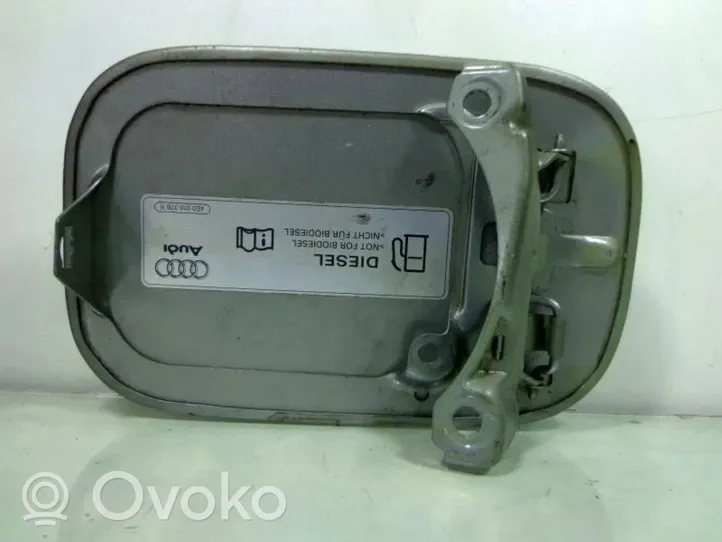 Audi A4 S4 B6 8E 8H Tappo cornice del serbatoio 