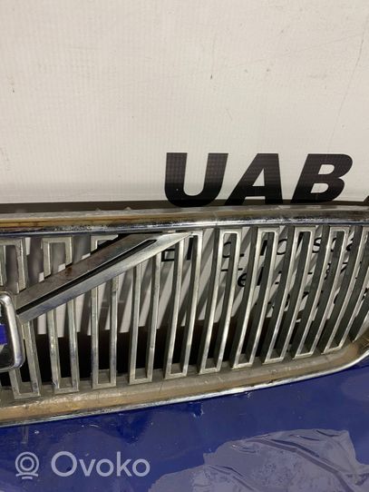 Volvo V50 Front bumper upper radiator grill 08678680