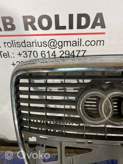 Audi A6 S6 C6 4F Maskownica / Grill / Atrapa górna chłodnicy 4F0853651