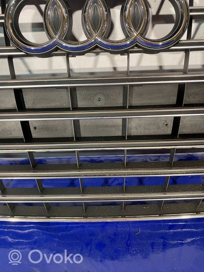 Audi A8 S8 D4 4H Grille calandre supérieure de pare-chocs avant 4H0853651E