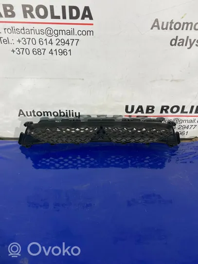 Mitsubishi ASX Grille calandre supérieure de pare-chocs avant 6402A217