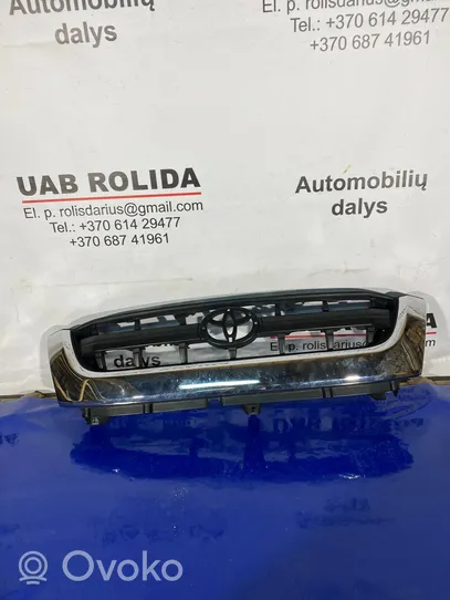 Toyota Hilux (AN10, AN20, AN30) Griglia superiore del radiatore paraurti anteriore 5310035800