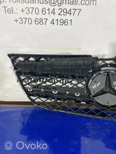 Mercedes-Benz GLK (X204) Grille calandre supérieure de pare-chocs avant A2048802983