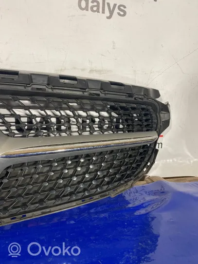 Mercedes-Benz C W205 Grille calandre supérieure de pare-chocs avant A2058807306