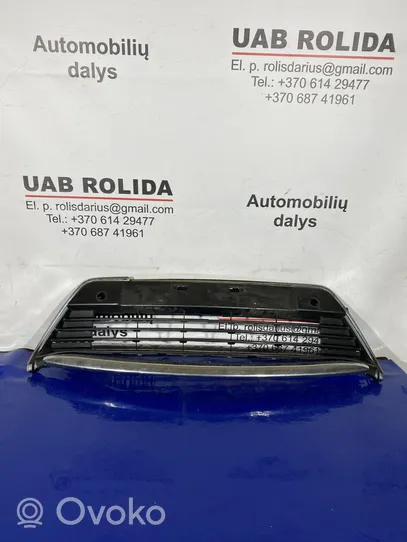 Toyota Auris E180 Etupuskurin alempi jäähdytinsäleikkö 5311202390