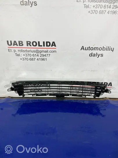 Toyota Auris E180 Grille inférieure de pare-chocs avant 5311202670