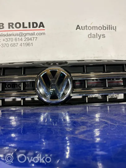 Volkswagen Amarok Maskownica / Grill / Atrapa górna chłodnicy 2H6853653