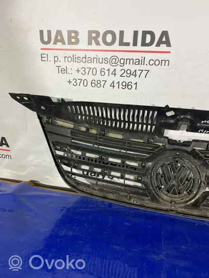 Volkswagen Tiguan Atrapa chłodnicy / Grill 5N0853653A