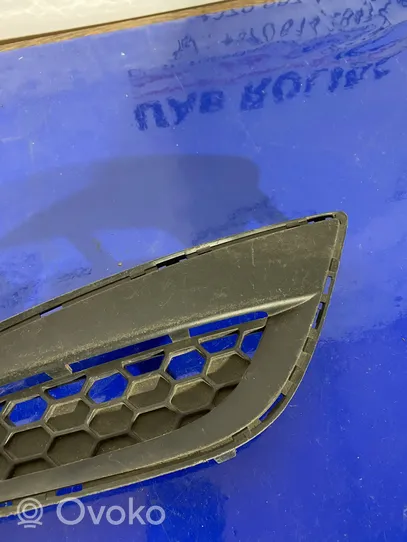 Volvo S60 Pretmiglas luktura dekoratīvais režģis 31294133