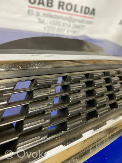 Nissan Micra Grille calandre supérieure de pare-chocs avant 62332BG00A