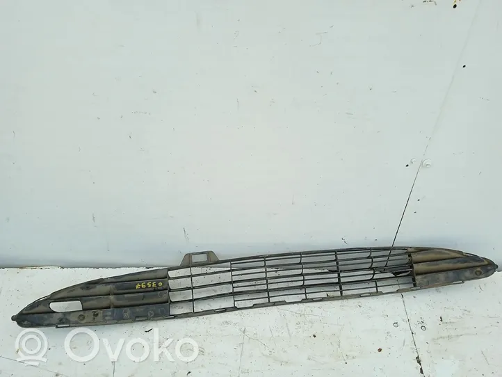 Peugeot 206 Grill / Wlot powietrza błotnika przedniego 9628579377