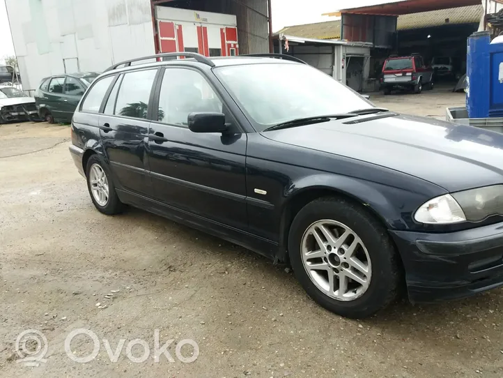 BMW 3 E36 Błotnik przedni 