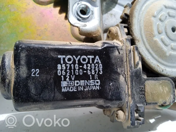 Toyota RAV 4 (XA10) Takaikkunan nostomekanismi ilman moottoria 8571042020