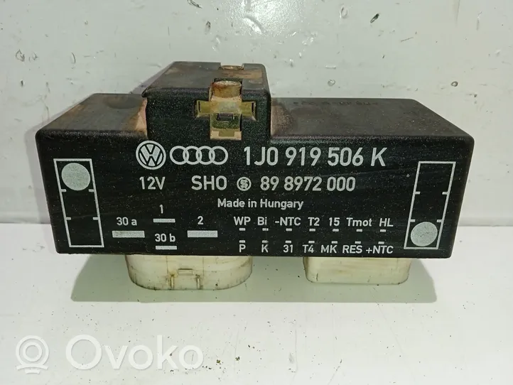 Audi TT Mk1 Hehkutulpan esikuumennuksen rele 1J0919506K