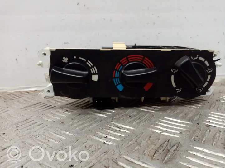 Nissan Primera Module unité de contrôle climatisation 7040230732