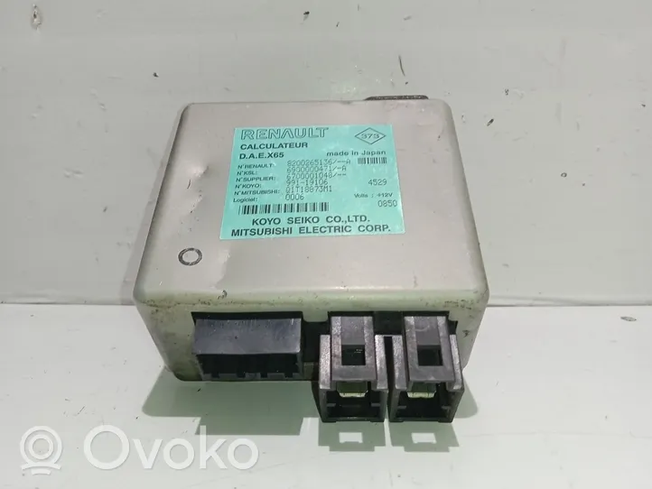 Renault Clio II Power steering control unit/module 8200265136A