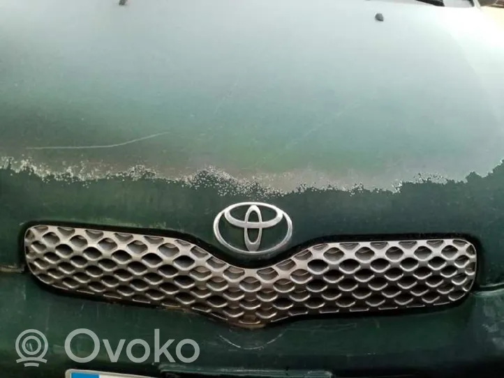 Toyota Yaris Verso Atrapa chłodnicy / Grill 531010D070