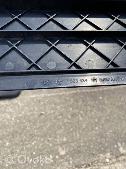BMW X5 E70 Bottom radiator support slam panel 7533539