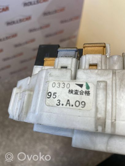 Toyota RAV 4 (XA20) Module de fusibles PPGF5T30