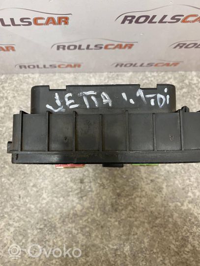 Volkswagen Jetta V Fuse module 1K0937125A