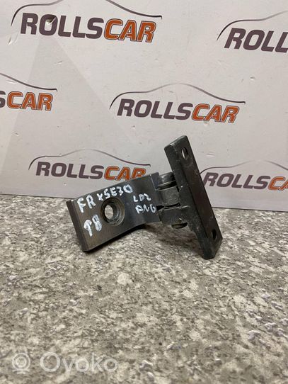 BMW X5 E70 Cerniera superiore della portiera anteriore 7176848