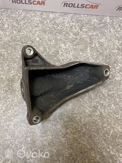 Audi A8 S8 D2 4D Supporto di montaggio scatola del cambio 4D0399108D