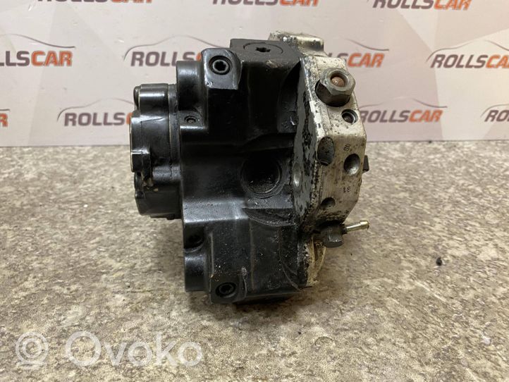 Volvo V70 Polttoaineen ruiskutuksen suurpainepumppu 0445010043