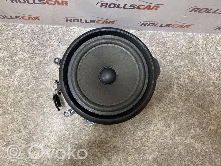 Audi A4 S4 B6 8E 8H Takaoven kaiutin 8E0035411