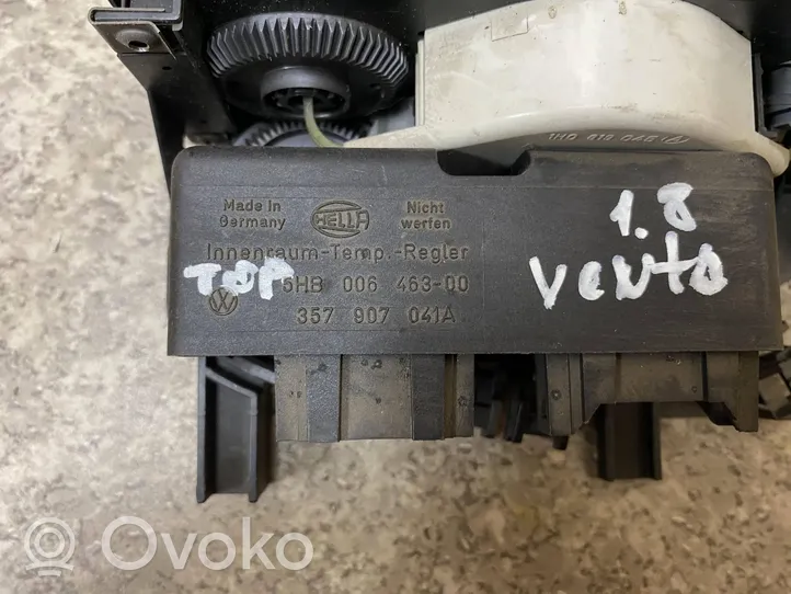 Volkswagen Vento Oro kondicionieriaus/ klimato/ pečiuko valdymo blokas (salone) 357907041A