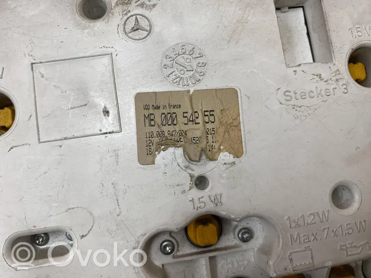 Mercedes-Benz Sprinter W901 W902 W903 W904 Tachimetro (quadro strumenti) MB00054255