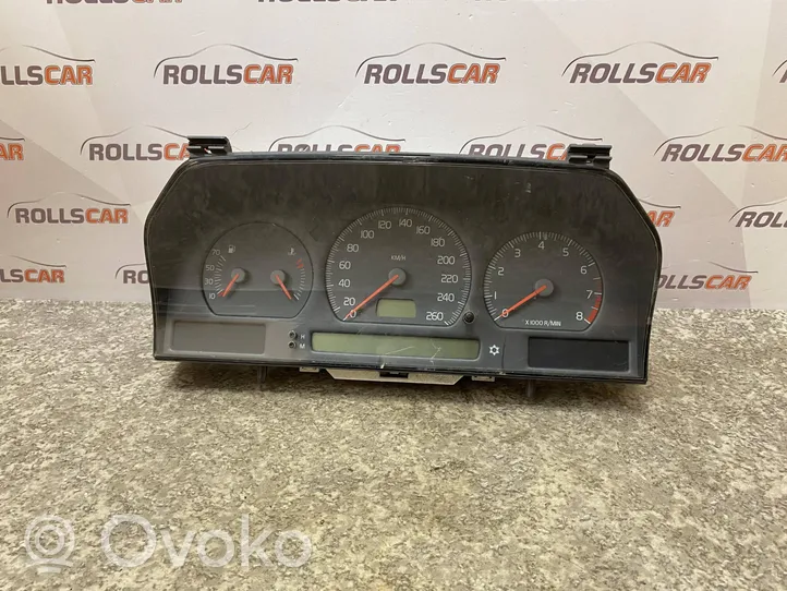 Volvo S70  V70  V70 XC Speedometer (instrument cluster) 9148926