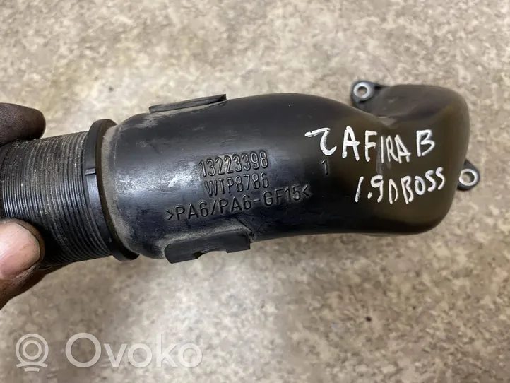 Opel Zafira B Tube d'admission de tuyau de refroidisseur intermédiaire 13223398