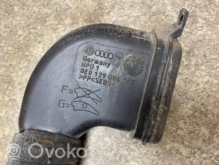 Audi A4 S4 B6 8E 8H Część rury dolotu powietrza 8E0129604F