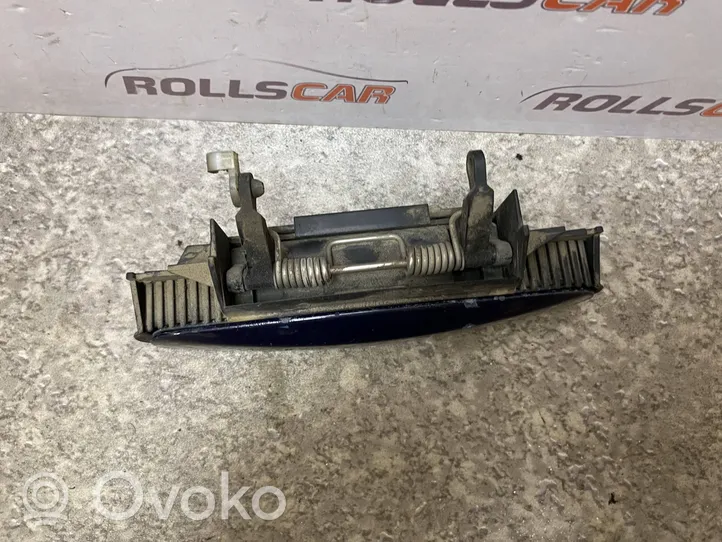 Audi A4 S4 B6 8E 8H Etuoven ulkokahva 4B0839885