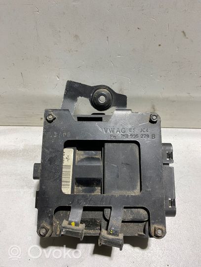 Volkswagen Golf V Central locking vacuum pump 1K0906279B