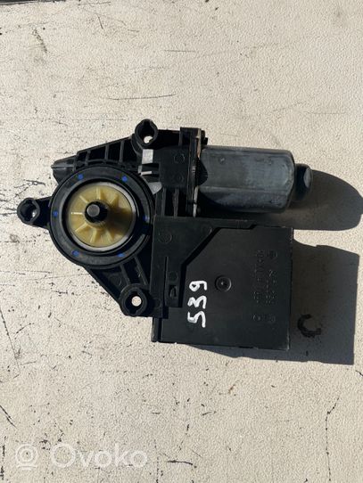 Volkswagen Touran II Front door window regulator motor 5K0959793