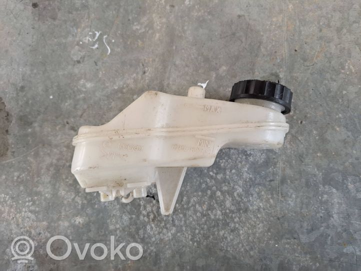 Toyota Aygo AB40 Główny cylinder hamulca 0204782755