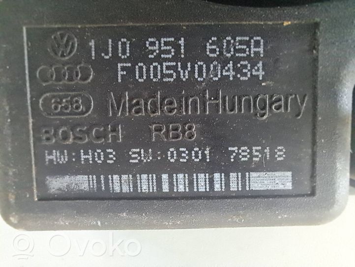 Skoda Roomster (5J) Signalizācijas sirēna 1j0951605a