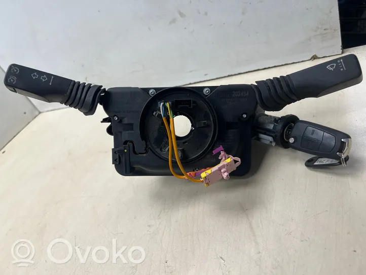 Opel Zafira B Interruptor/palanca de limpiador de luz de giro KS281657