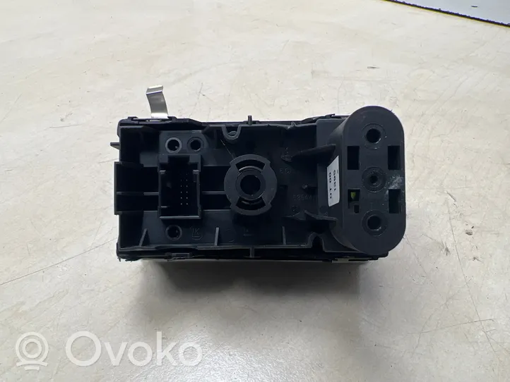 Opel Zafira B Przełącznik świateł 04081100