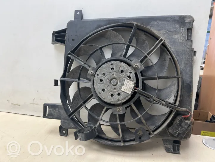 Opel Zafira B Convogliatore ventilatore raffreddamento del radiatore 24467444